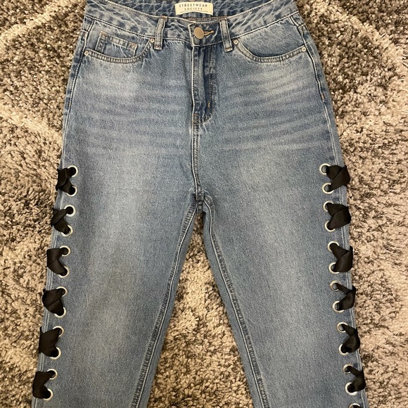 Back Laced-Up Denim Jeans